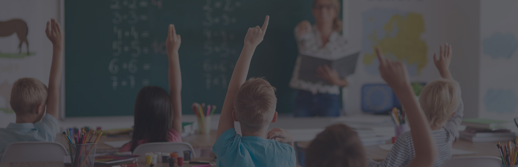 Retour prochain sur les bancs d’école : parents et enseignants en colère