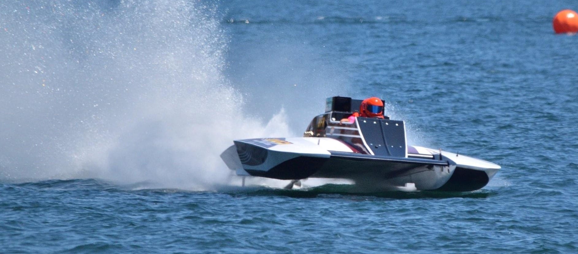 Bert Henderson pilotera un nouveau bateau Hydro 350 construit pour René Cyr